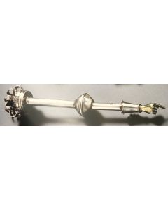 Late 18th-early 19th-century.
Plain shaft with engraved central knop, cuffed hand and open crown finial.
Marks: “13.” Length: 9 inches (23.2 cm). Howitt Catalogue, lot 49.