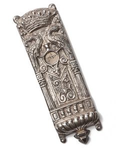 Architectural arch featuring pair of birds flanking aperture for the scroll and topped by crown. Length: 6.5 inches.