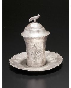 Accompanied by matching etched scalloped tray and domed-shaped lid with bird finial. Decorated en-suite. Height: 5.5 inches.