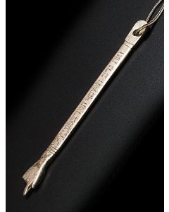 Flat body engraved with Hebrew inscriptions: “In memory of his parents Leib and Hindel… A donation by Yoseph Herzfeld.” Terminating in stylized hand. Length: 5.25 inches. Hung with chain (later).