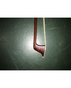 Jean Joseph Martin, silver-mounted, the round stick stamped VUILLAUME A PARIS at the butt, the ebony frog with pearl eye, the silver and ebony adjuster, weight 77 grams.
Certificate: Jean-François Raffin, Paris, July 10th, 2014.